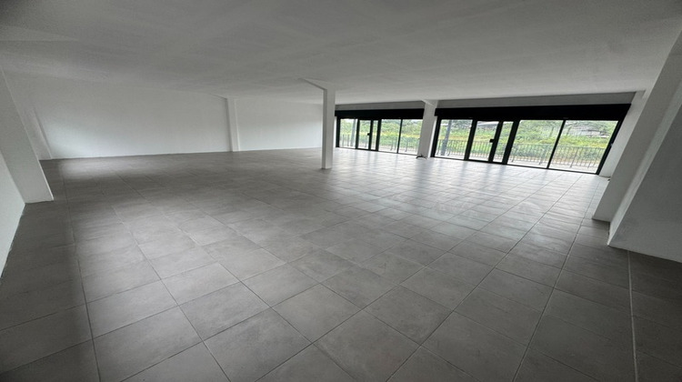 Ma-Cabane - Location Local commercial MATOURY, 340 m²