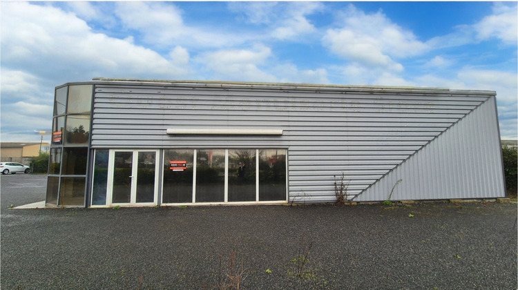 Ma-Cabane - Location Local commercial Mauges-sur-Loire, 157 m²