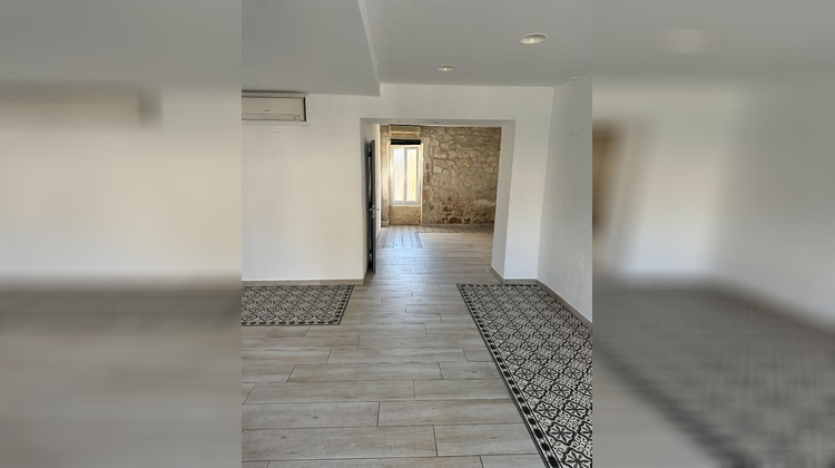 Ma-Cabane - Location Local commercial MAUSSANE-LES-ALPILLES, 60 m²