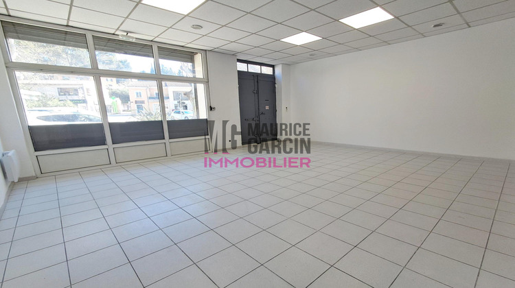 Ma-Cabane - Location Local commercial Mazan, 50 m²