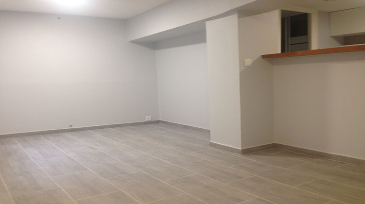 Ma-Cabane - Location Local commercial MEAUX, 23 m²