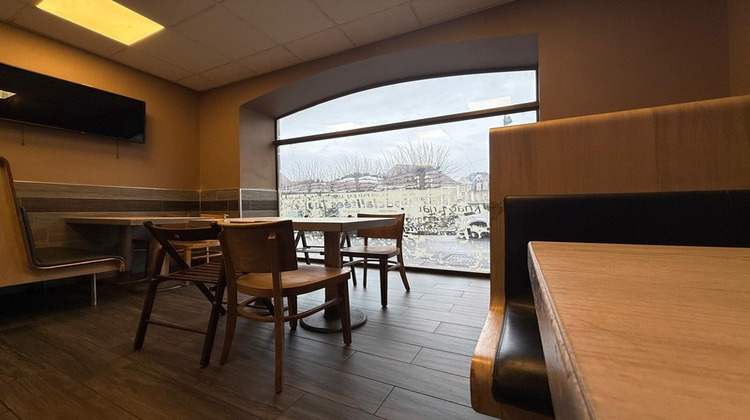 Ma-Cabane - Location Local commercial MELUN, 100 m²