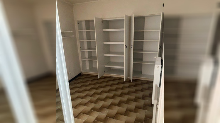 Ma-Cabane - Location Local commercial Mende, 64 m²