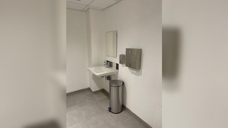 Ma-Cabane - Location Local commercial MERIGNAC, 50 m²