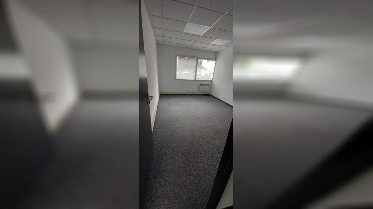 Ma-Cabane - Location Local commercial MERIGNAC, 85 m²