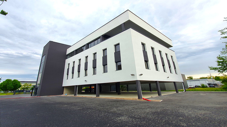 Ma-Cabane - Location Local commercial MERIGNAC, 705 m²