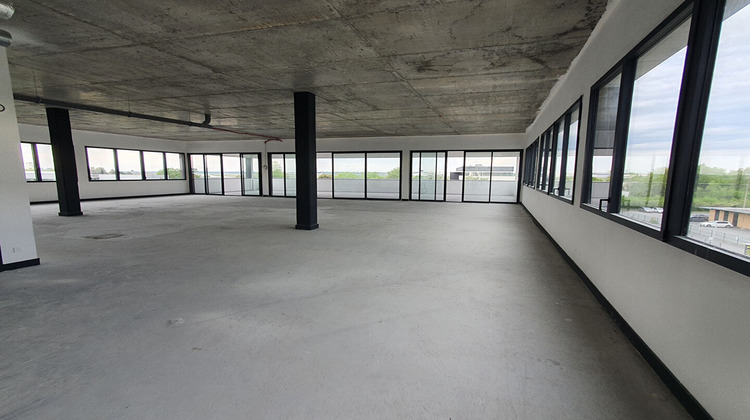 Ma-Cabane - Location Local commercial MERIGNAC, 379 m²