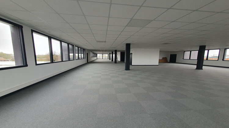 Ma-Cabane - Location Local commercial MERIGNAC, 580 m²