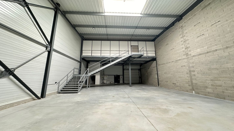 Ma-Cabane - Location Local commercial MEYREUIL, 277 m²