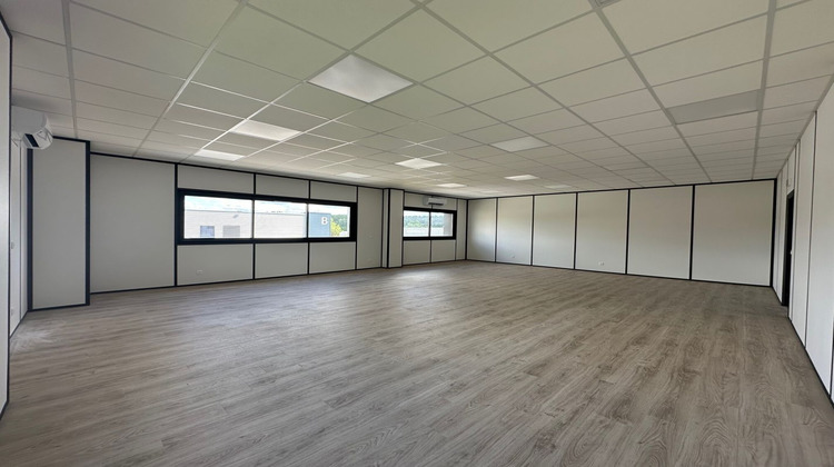 Ma-Cabane - Location Local commercial MEYREUIL, 277 m²