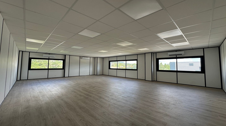 Ma-Cabane - Location Local commercial MEYREUIL, 277 m²