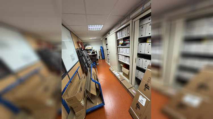 Ma-Cabane - Location Local commercial Meyreuil, 145 m²