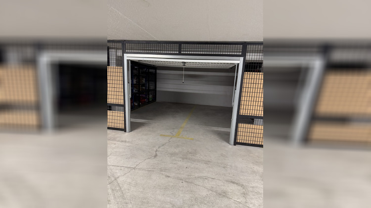 Ma-Cabane - Location Local commercial Meyreuil, 25 m²