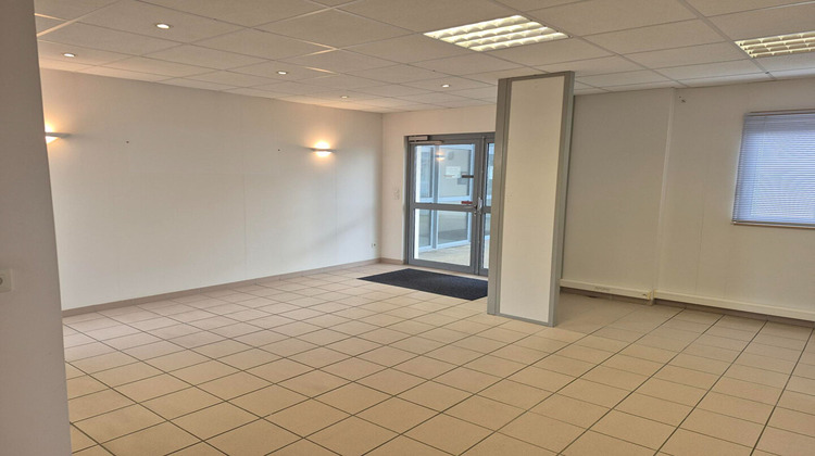 Ma-Cabane - Location Local commercial MINIHY-TREGUIER, 94 m²