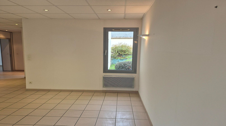 Ma-Cabane - Location Local commercial MINIHY-TREGUIER, 94 m²