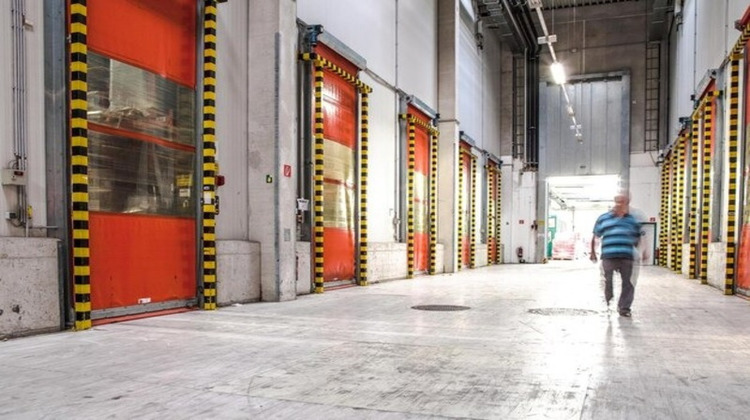 Ma-Cabane - Location Local commercial MIONS, 154 m²