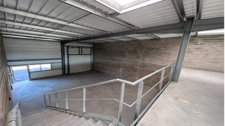 Ma-Cabane - Location Local commercial MIOS, 342 m²