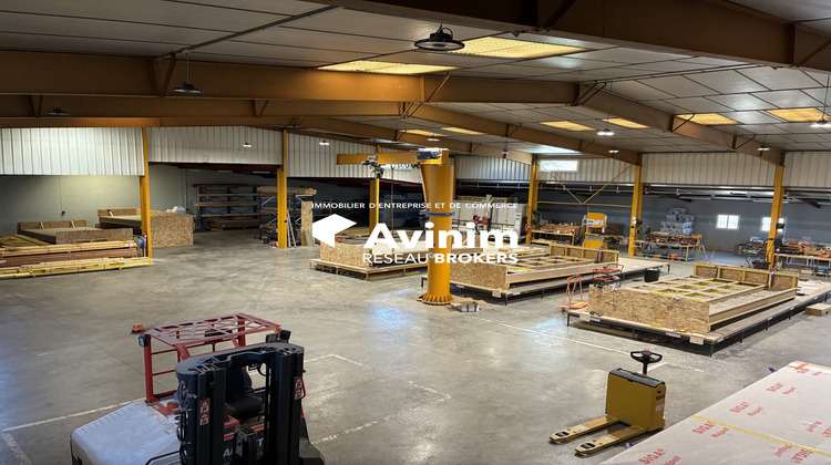 Ma-Cabane - Location Local commercial Miramas, 1600 m²