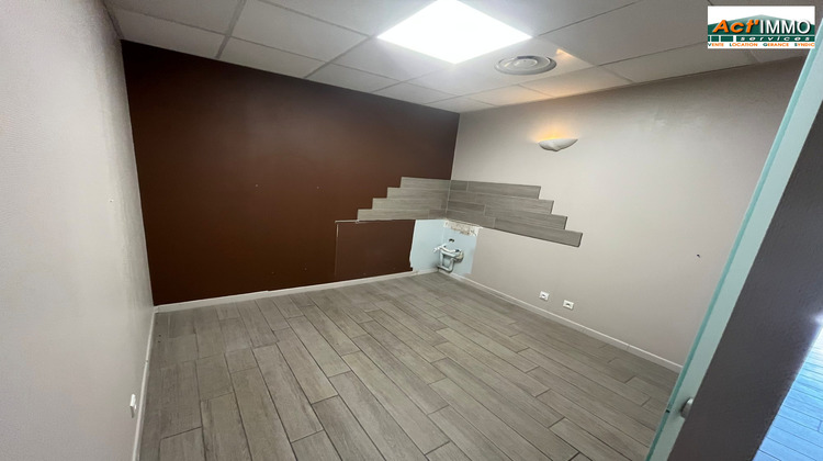 Ma-Cabane - Location Local commercial MIRAMAS, 52 m²