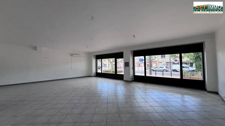 Ma-Cabane - Location Local commercial Miramas, 110 m²