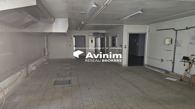 Ma-Cabane - Location Local commercial Mirefleurs, 300 m²