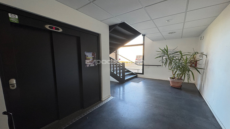 Ma-Cabane - Location Local commercial MONT-SAINT-AIGNAN, 36 m²