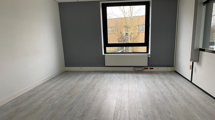 Ma-Cabane - Location Local commercial MONT-SAINT-AIGNAN, 75 m²