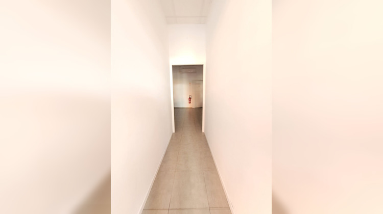 Ma-Cabane - Location Local commercial MONTAUBAN, 92 m²