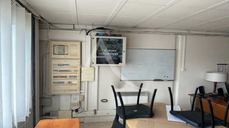 Ma-Cabane - Location Local commercial MONTAUBAN, 340 m²