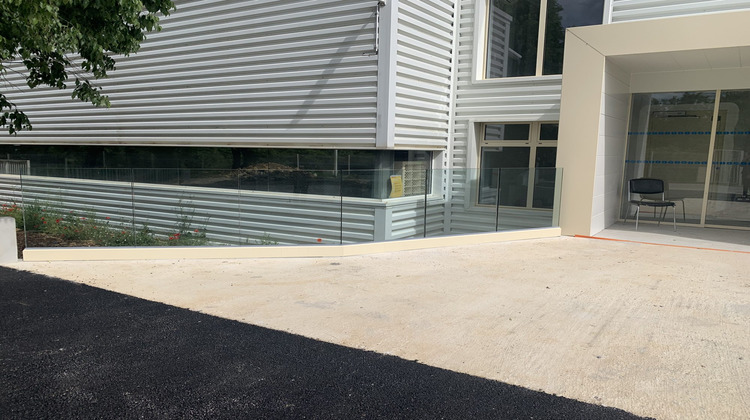 Ma-Cabane - Location Local commercial Montauroux, 407 m²