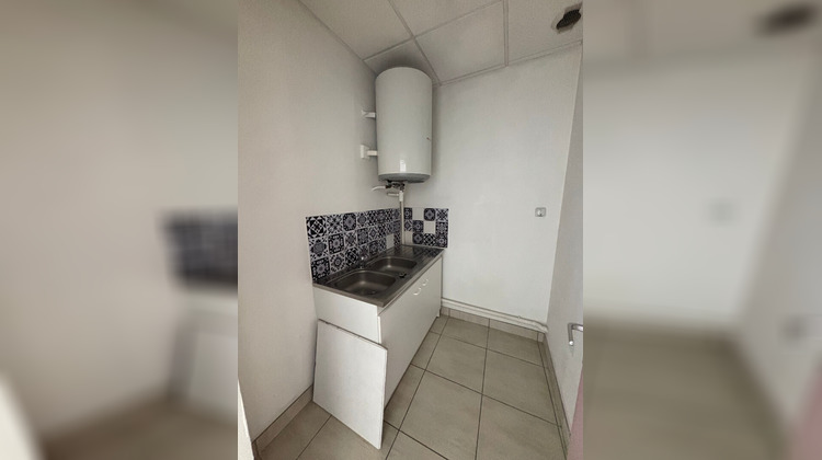 Ma-Cabane - Location Local commercial MONTCEAU-LES-MINES, 42 m²