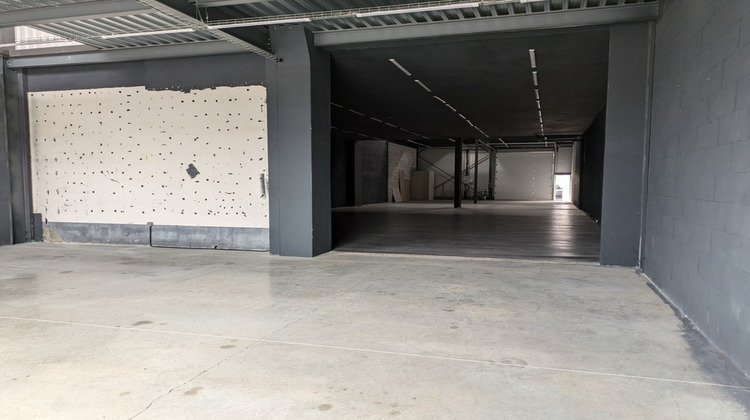 Ma-Cabane - Location Local commercial MONTMELIAN, 549 m²