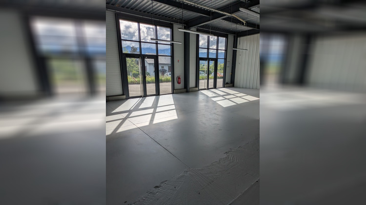 Ma-Cabane - Location Local commercial MONTMELIAN, 576 m²
