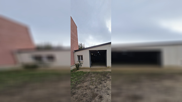 Ma-Cabane - Location Local commercial Montpeyroux, 160 m²