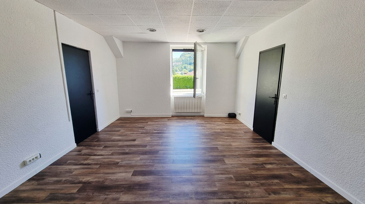 Ma-Cabane - Location Local commercial MONTREAL-LA-CLUSE, 95 m²