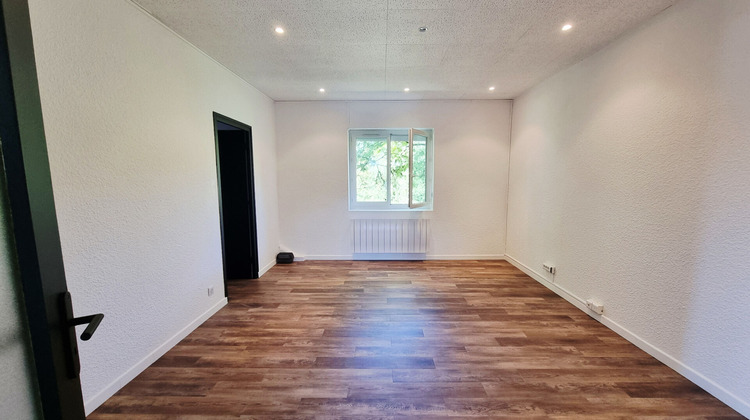 Ma-Cabane - Location Local commercial MONTREAL-LA-CLUSE, 95 m²