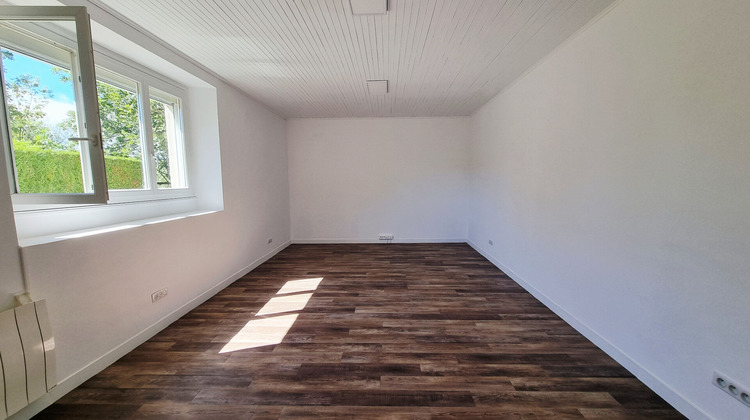 Ma-Cabane - Location Local commercial MONTREAL-LA-CLUSE, 95 m²