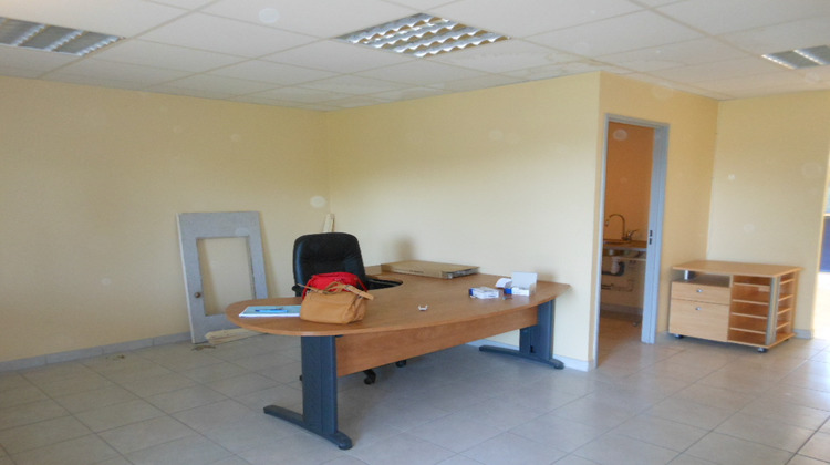 Ma-Cabane - Location Local commercial MONTREVEL-EN-BRESSE, 100 m²