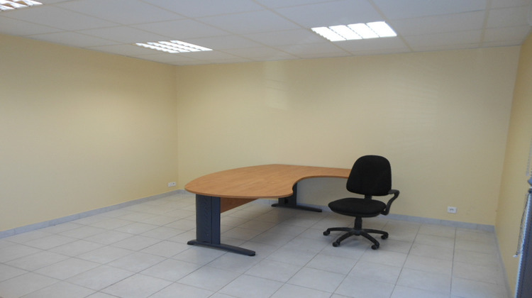 Ma-Cabane - Location Local commercial MONTREVEL-EN-BRESSE, 100 m²