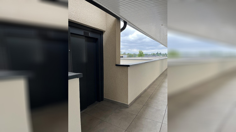 Ma-Cabane - Location Local commercial Morlaàs, 42 m²