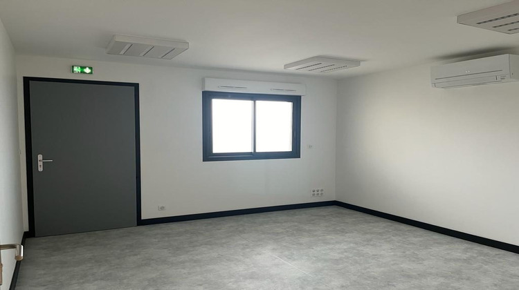 Ma-Cabane - Location Local commercial Morlaàs, 42 m²