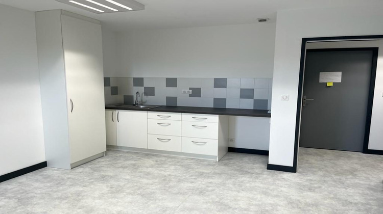 Ma-Cabane - Location Local commercial Morlaàs, 42 m²