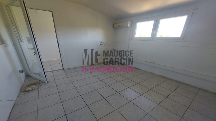 Ma-Cabane - Location Local commercial Mormoiron, 1500 m²