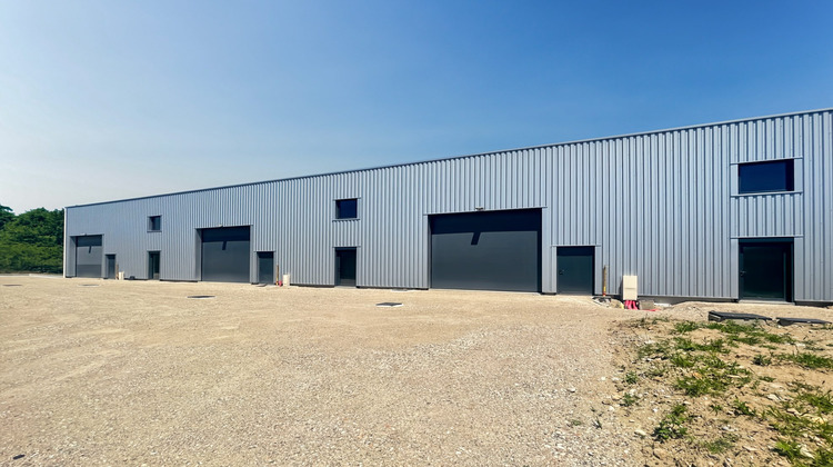 Ma-Cabane - Location Local commercial Mornant, 240 m²