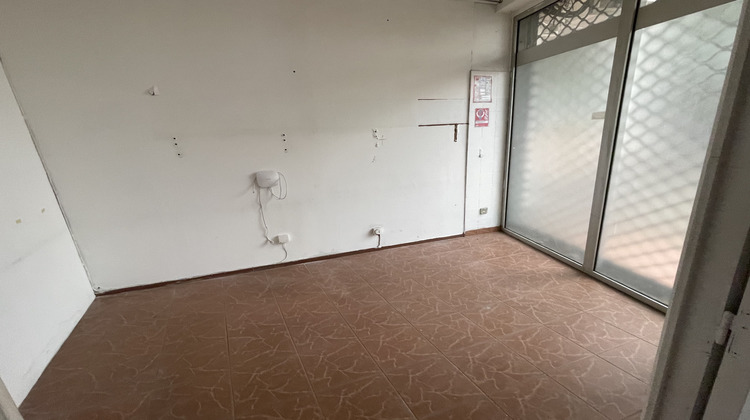 Ma-Cabane - Location Local commercial Moufia, 140 m²