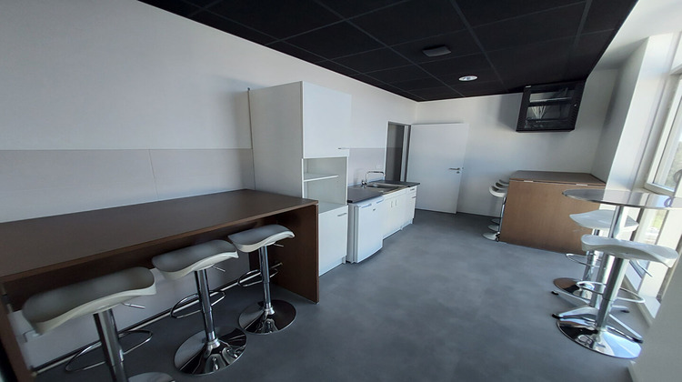 Ma-Cabane - Location Local commercial MOUILLERON-LE-CAPTIF, 98 m²