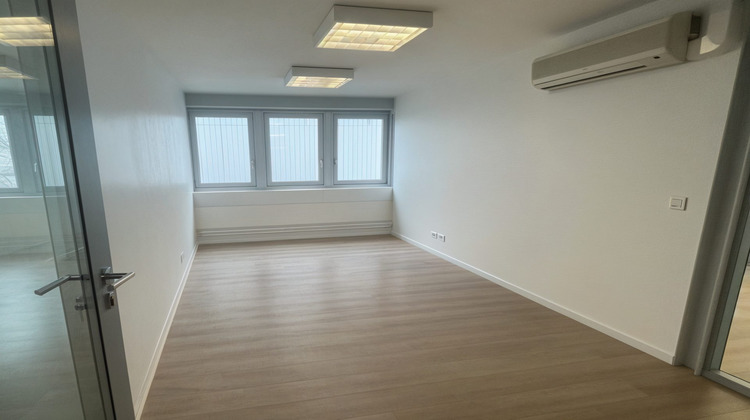 Ma-Cabane - Location Local commercial Nanterre, 30 m²