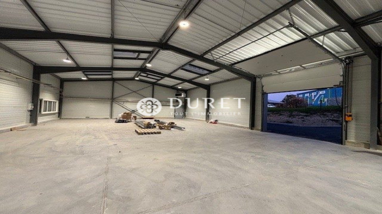 Ma-Cabane - Location Local commercial Nesmy, 300 m²