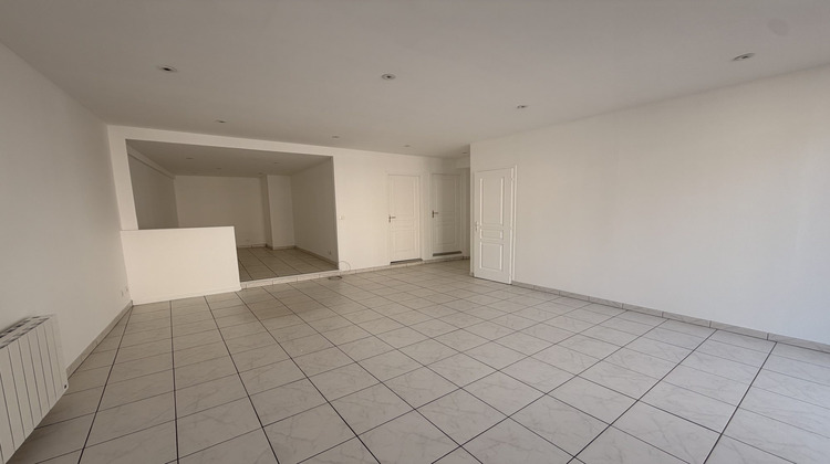 Ma-Cabane - Location Local commercial Neufchâtel-en-Bray, 70 m²