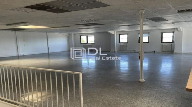 Ma-Cabane - Location Local commercial Neuilly-sur-Marne, 900 m²